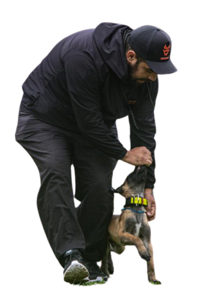 Matheus Rickson e filhote de Malinois